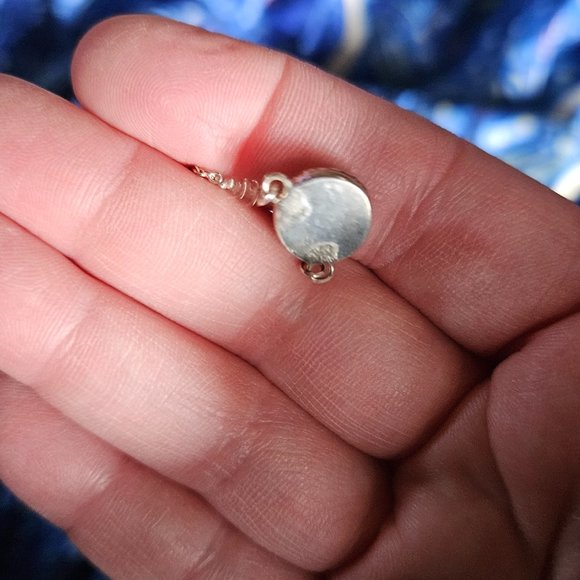 Minimalist Gray Sapphire Pendant - Picture 3 of 3